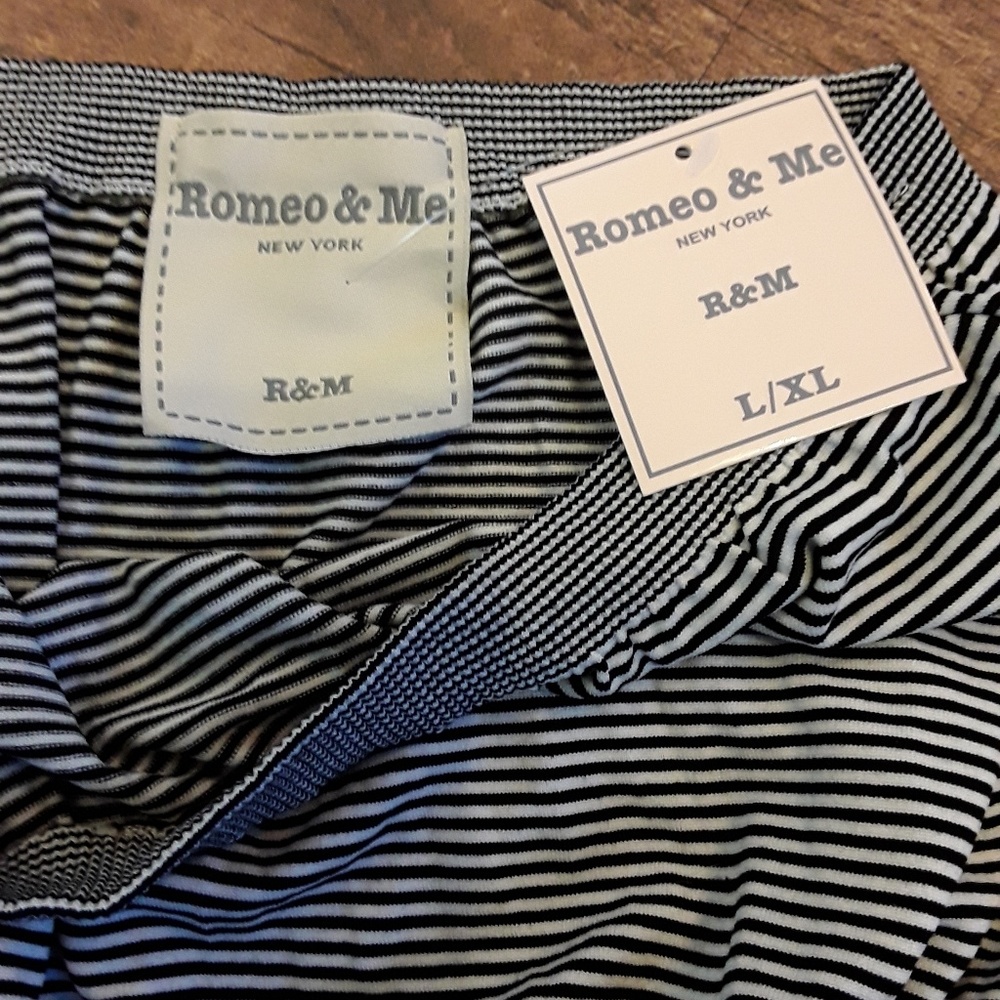 Romeo Me dress women size L/XL strips New - Picture 2 of 4